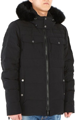 Moose Knuckles Jaket Panjang Lengan Basic Down dengan Desain Logo Subtil. M30MJ176-291 1