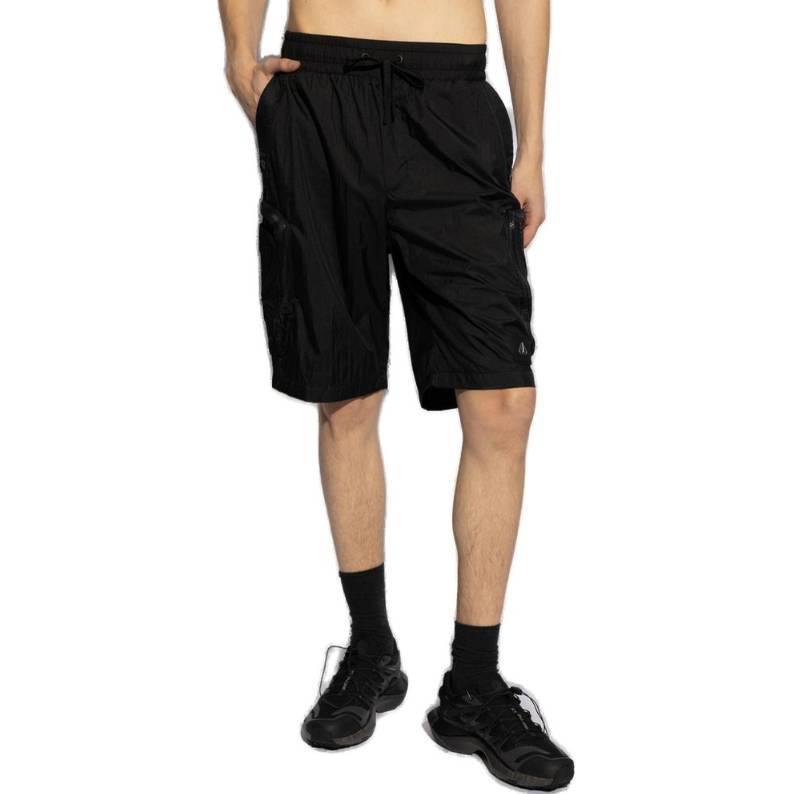 Shop Moose Knuckles Celana Pendek Cargo Hitam Fit Santai Warna Polos. M14MR795-292
