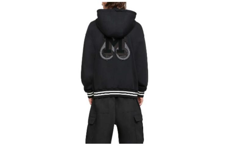 Lookbook Moose Knuckles Hoodie Hitam dengan Desain Huruf Resleting Depan M33MS663-292