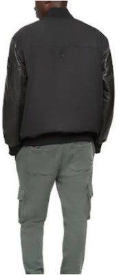 Moose Knuckles Jaket Kasual Hitam Solid dengan Resleting. M33MB024-313 Lookbook Moose Knuckles Jaket Kasual Hitam Solid dengan Resleting. M33MB024-313