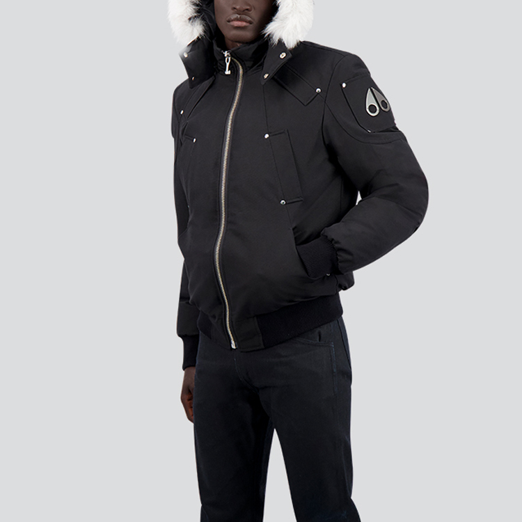 Shop Moose Knuckles 黑色连帽羽绒服男女款毛领飞行夹克外套. MK2000MB-290