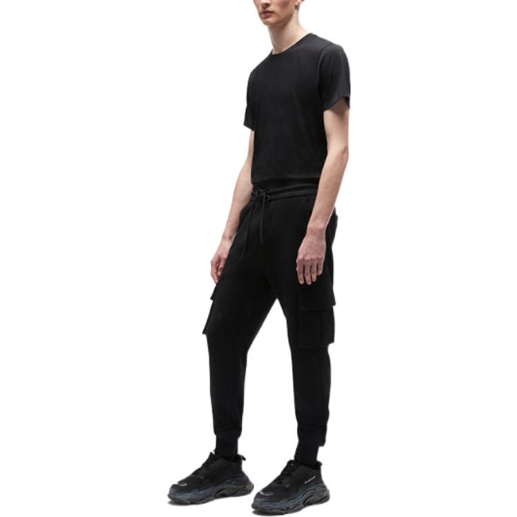 Lookbook Moose Knuckles FW22 黑色多口袋抽绳休闲裤. M32MR763