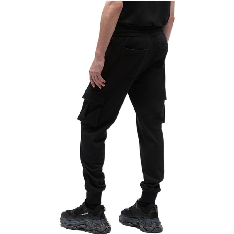 Shop Moose Knuckles FW22 黑色多口袋抽绳休闲裤. M32MR763