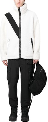 Moose Knuckles FW22 Jaket Unisex Stand Collar dengan Resleting Kontras. M32MS659-155 Lookbook Moose Knuckles FW22 Jaket Unisex Stand Collar dengan Resleting Kontras. M32MS659-155