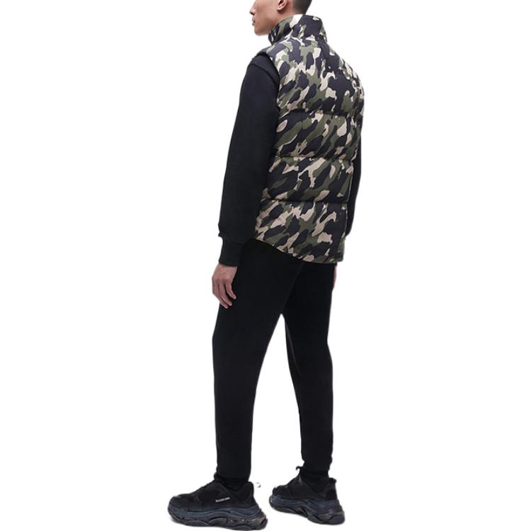 Shop Moose Knuckles FW22 蒙特利尔军绿色迷彩羽绒背心. M32MV474H