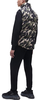 Moose Knuckles FW22 蒙特利尔军绿色迷彩羽绒背心. M32MV474H Shop Moose Knuckles FW22 蒙特利尔军绿色迷彩羽绒背心. M32MV474H