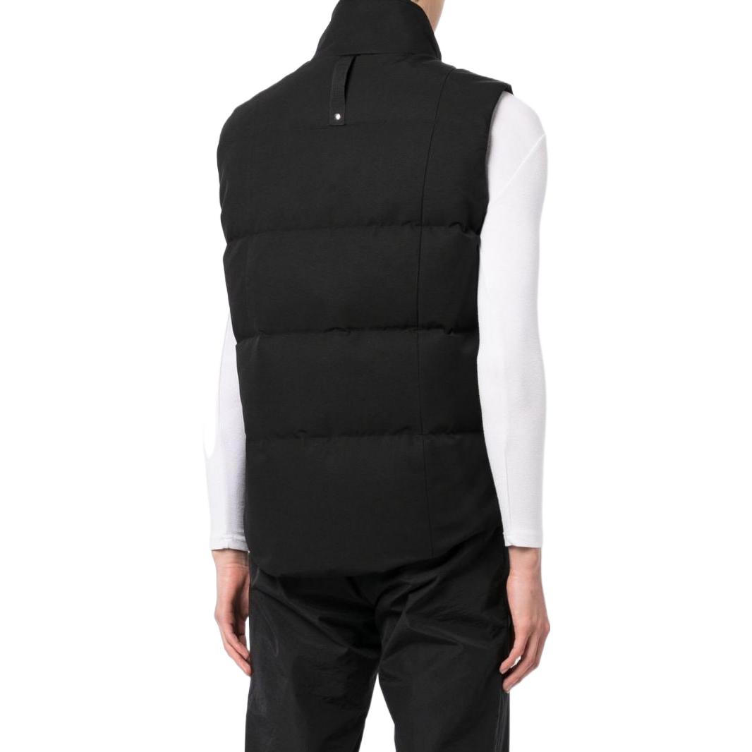 Shop Moose Knuckles 2022秋冬蒙特利尔男女同款黑色羽绒马甲 - 轻便保暖。 M32MV474292