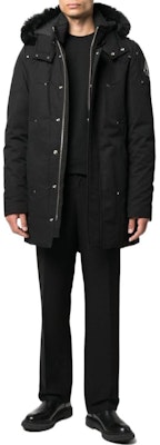 무스너클 FW22 유니섹스 블랙 퍼 트림 로고 후드 파카 자켓. M32MP261S305 Lookbook 무스너클 FW22 유니섹스 블랙 퍼 트림 로고 후드 파카 자켓. M32MP261S305