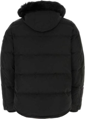 Moose Knuckles FW23 Jaket Hoodie Down Hitam Solid. M33MJ122S305 Lookbook Moose Knuckles FW23 Jaket Hoodie Down Hitam Solid. M33MJ122S305