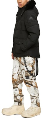 Moose Knuckles FW23 Jaket Hoodie Down Hitam Solid. M33MJ122S305 Details for Moose Knuckles FW23 Jaket Hoodie Down Hitam Solid. M33MJ122S305