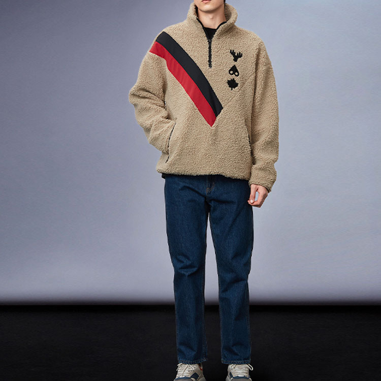 Lookbook Sudadera Unisex Moose Knuckles Hockey Logo Raya Beige Gris Fleece. M31MS638BO