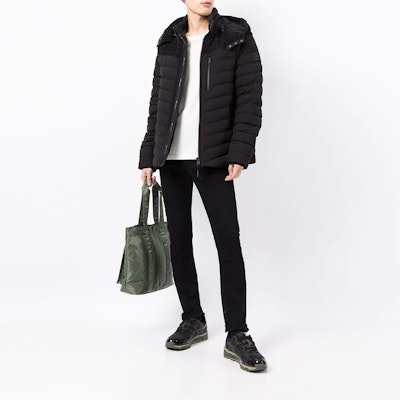 Moose Knuckles Muskeg Logo Patch Jaket Puffer Hitam M31MJ106-292 Lookbook Moose Knuckles Muskeg Logo Patch Jaket Puffer Hitam M31MJ106-292