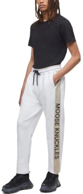 Moose Knuckles SS22 白色直筒裤徽标印花休闲裤 M12MR782-WHITE Lookbook Moose Knuckles SS22 白色直筒裤徽标印花休闲裤 M12MR782-WHITE