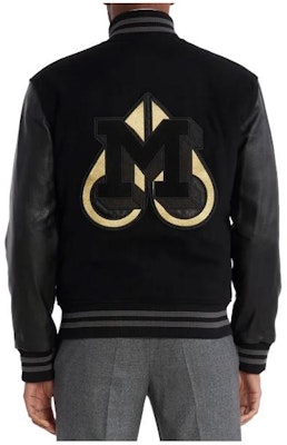 Moose Knuckles SS23 黑色字母贴补单排扣夹克. M33MB025G-940 Lookbook Moose Knuckles SS23 黑色字母贴补单排扣夹克. M33MB025G-940