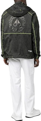 Moose Knuckles Jaket Unisex Ringan Garis Fluorescent SS23. M13MJ112H3 Shop Moose Knuckles Jaket Unisex Ringan Garis Fluorescent SS23. M13MJ112H3