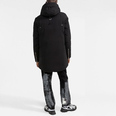 Moose Knuckles男女款黑色中长款修身连帽羽绒服 M31MP261N-545 Shop Moose Knuckles男女款黑色中长款修身连帽羽绒服 M31MP261N-545