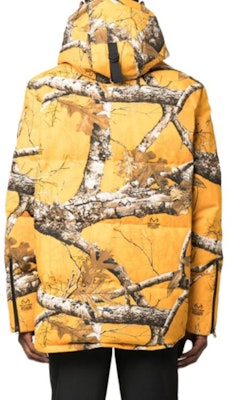 Moose Knuckles x Post Malone黄色满印羽绒连帽夹克男款. M32MJ218PM-1074 Sizing Moose Knuckles x Post Malone黄色满印羽绒连帽夹克男款. M32MJ218PM-1074