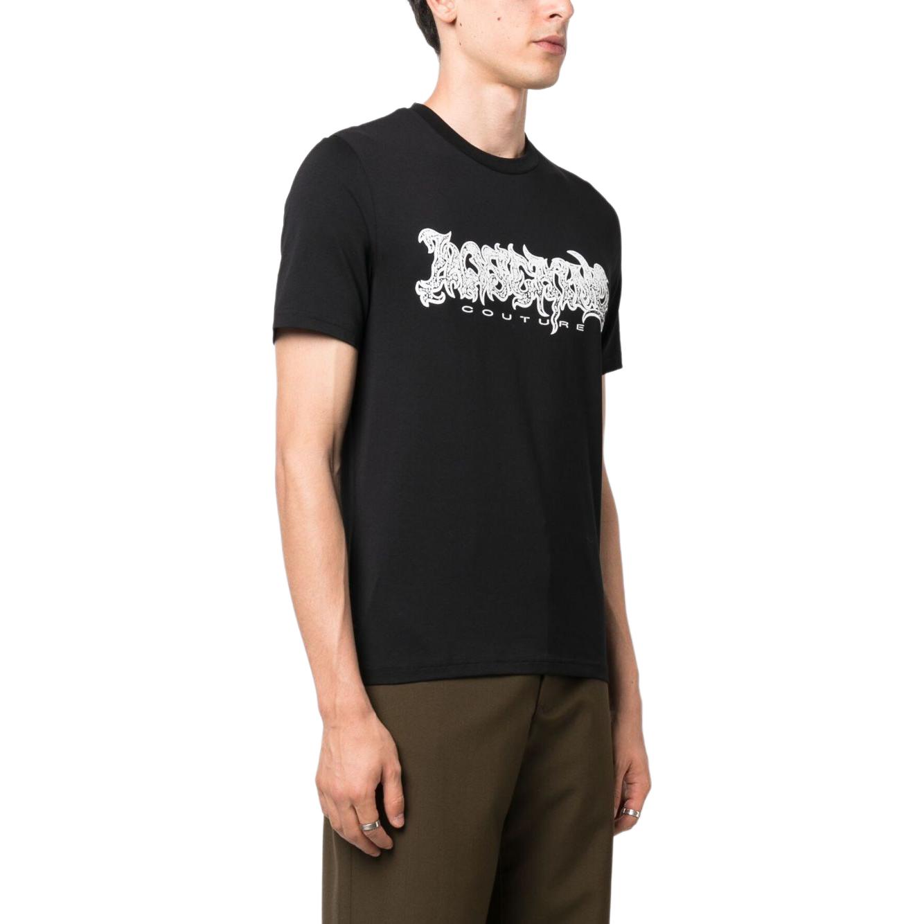 Purchase MOSCHINO Kaos Hitam Crewneck dengan Cetak Logo Depan. A0719-7041-0555