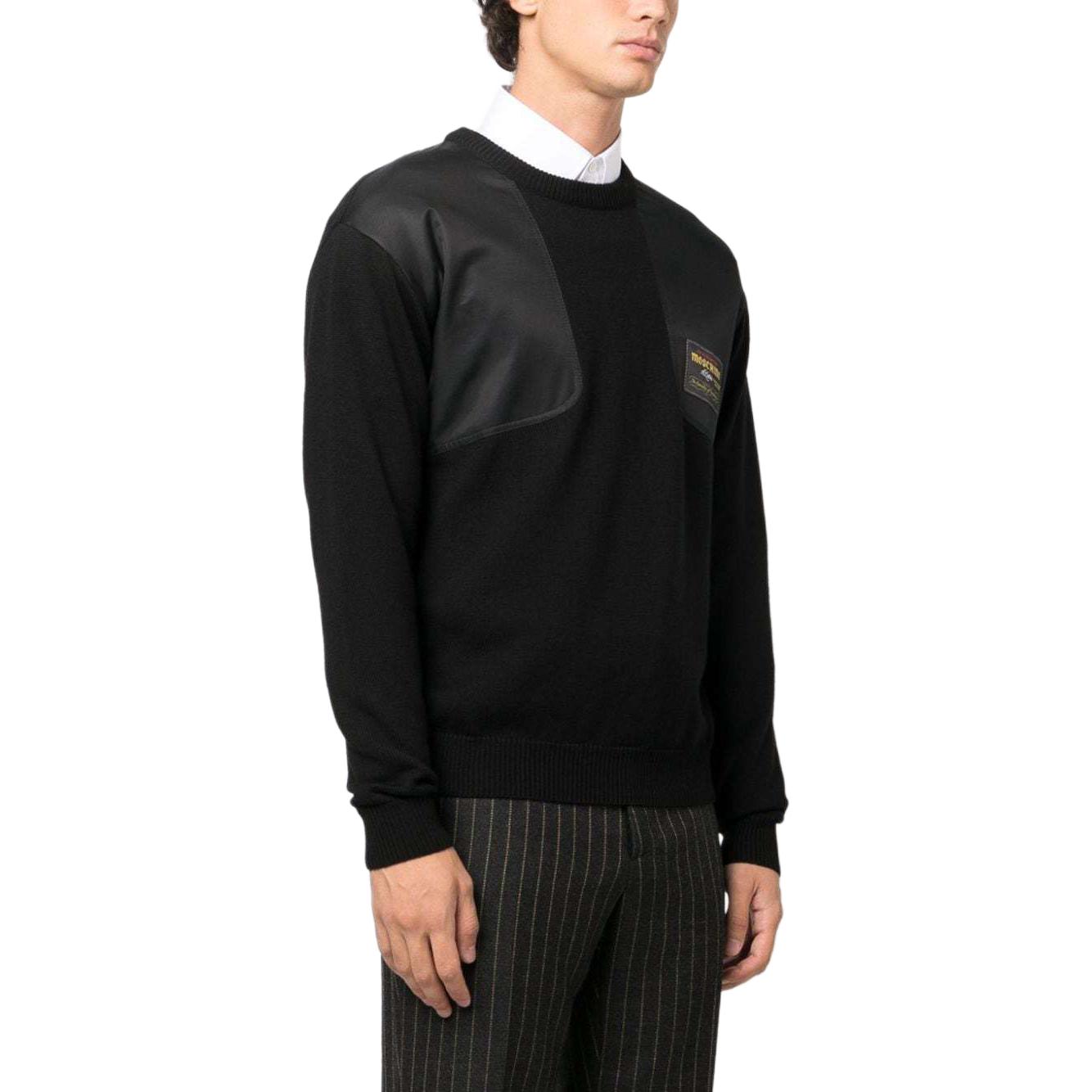 Purchase Sweater Lengan Panjang MOSCHINO Hitam dengan Corak Patchwork A0918-5202-0555