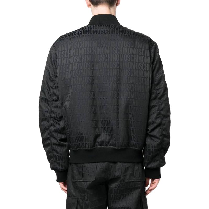 Shop MOSCHINO Chaqueta Negra con Cremallera y Estampado de Letras Cuello Alto. 06107615A0555