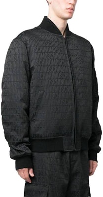 MOSCHINO Chaqueta Negra con Cremallera y Estampado de Letras Cuello Alto. 06107615A0555 Purchase MOSCHINO Chaqueta Negra con Cremallera y Estampado de Letras Cuello Alto. 06107615A0555