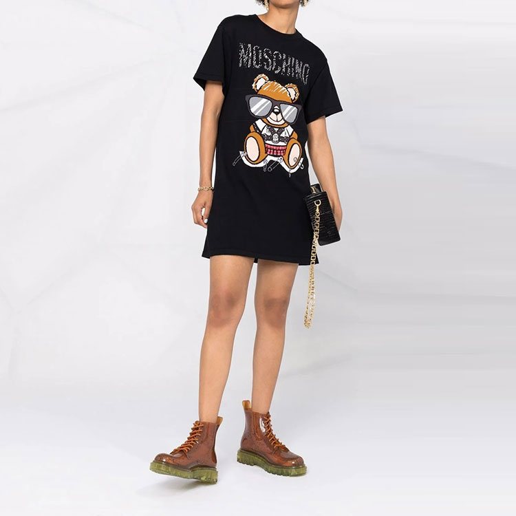 Lookbook 모스키노 베어 인타르시아 니트 반팔 드레스 블랙. V0491-5501-1555