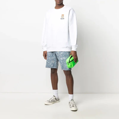 Moschino FW21 Bear Print Crewneck Sweatshirt White Fashion A1719-8120-0001 Lookbook Moschino FW21 Bear Print Crewneck Sweatshirt White Fashion A1719-8120-0001