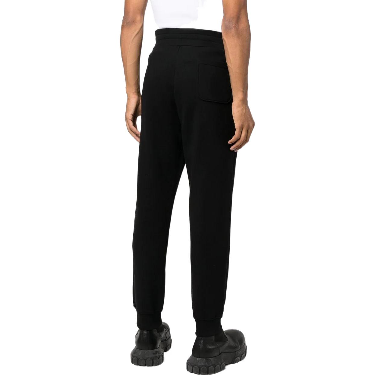 Purchase 모스키노 FW22 블랙 로고 프린트 밴딩 조거 팬츠. J0339-5228-1555