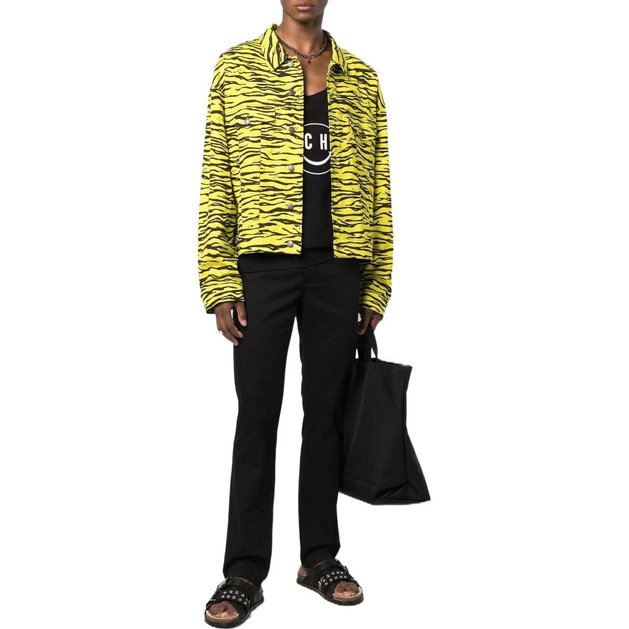 Lookbook 모스키노 FW22 블랙 로고 스트레이트 레그 캐주얼 팬츠 A0341-2021-0555