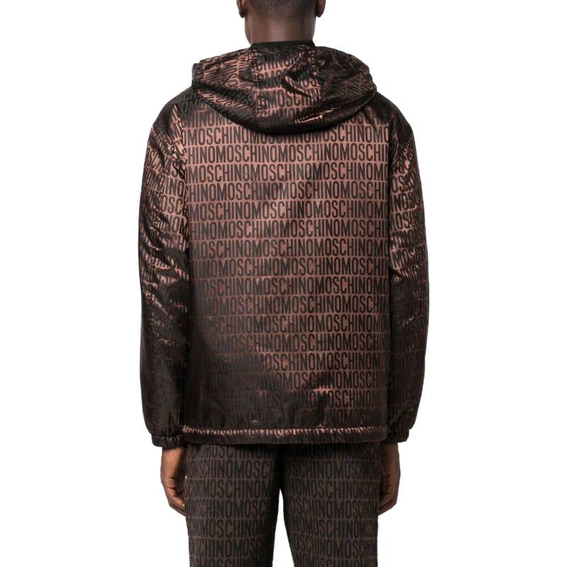Shop Chaqueta Ligera con Capucha Logo MOSCHINO FW23 Hombre Marrón. A0613-7616-1103