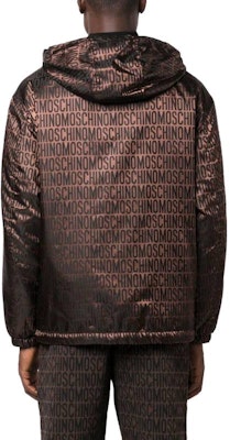 Chaqueta Ligera con Capucha Logo MOSCHINO FW23 Hombre Marrón. A0613-7616-1103 Shop Chaqueta Ligera con Capucha Logo MOSCHINO FW23 Hombre Marrón. A0613-7616-1103