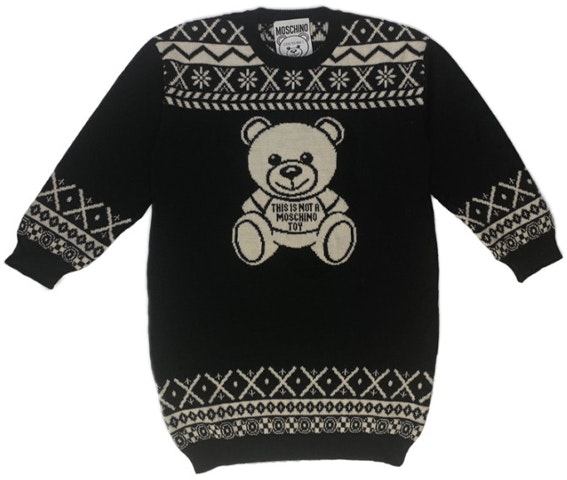 moschino-graphic-print-oversized-long-sleeve-sweater-unisex-black-t0487-5504-1555