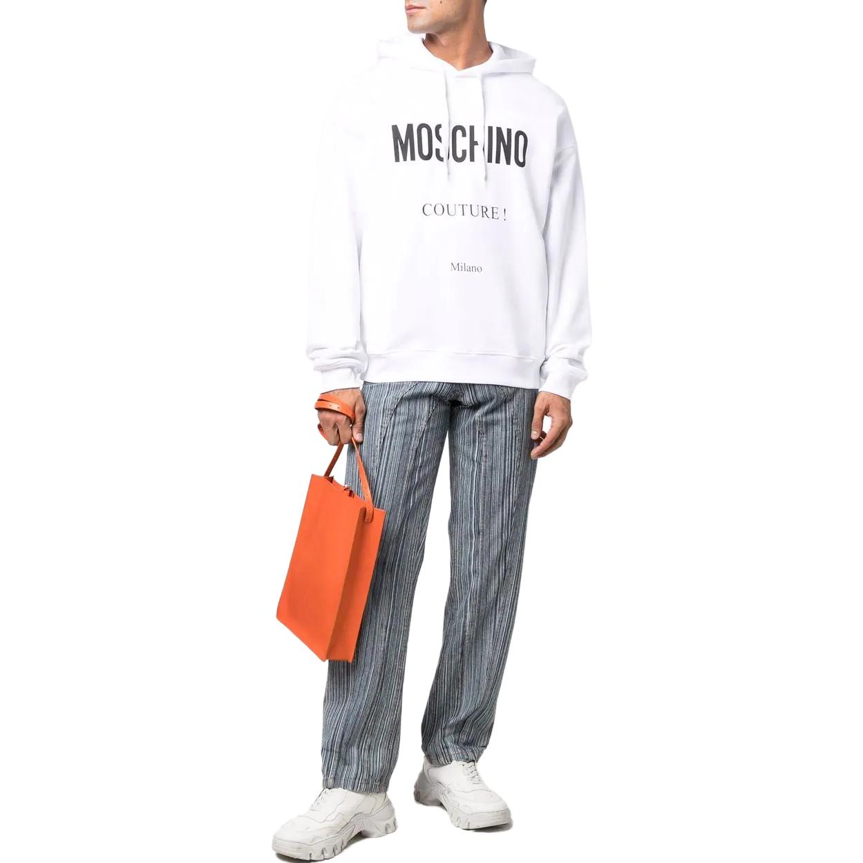 Lookbook 모스키노 로고 프린트 화이트 후드 긴팔 맨투맨 A1729-2027-1001