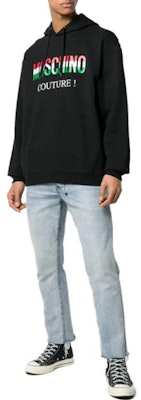 모스키노 SS23 블랙 프린트 긴팔 후드티 ZA1709-0227-1555 Lookbook 모스키노 SS23 블랙 프린트 긴팔 후드티 ZA1709-0227-1555