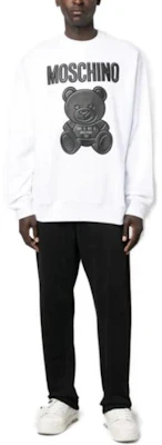 Moschino SS23 White Teddy Bear Print Crewneck Sweatshirt Long Sleeve V17137-0281-1001 Lookbook Moschino SS23 White Teddy Bear Print Crewneck Sweatshirt Long Sleeve V17137-0281-1001