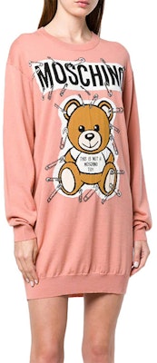 모스키노 테디베어 크루넥 스웻셔츠 드레스 핑크. EV0493-5501-1147 Shop 모스키노 테디베어 크루넥 스웻셔츠 드레스 핑크. EV0493-5501-1147