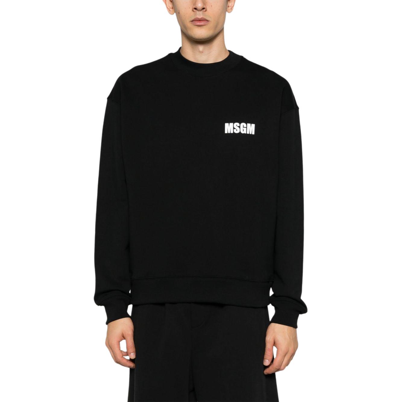 Lookbook MSGM 로고 크루넥 오버사이즈 스웻셔츠 블랙. 3640MM129247001-BLACK