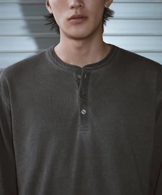 Musinsa Standard x Champion Luna Henley crop manga larga teñida gris carbón MMFTL9C06-CG Purchase Musinsa Standard x Champion Luna Henley crop manga larga teñida gris carbón MMFTL9C06-CG