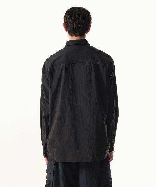 Lookbook Musinsa Standard [City Leisure] 轻量宽松尼龙衬衫 [黑色] MMESL3Z02-BK