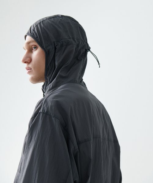 Lookbook MUSINSA STANDARD [City Leisure] Lightweight Packable Windbreaker Jacket [Gray] MMDJJ5Z81-GR