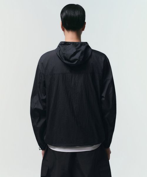 Lookbook MUSINSA STANDARD [City Leisure] Lightweight Packable Windbreaker Jacket [Black] MMDJJ5Z81-BK