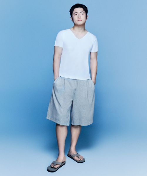 MUSINSA STANDARD [Cool Standard] One Tuck Bermuda Sweat Shorts [Medium Grey] MMEPK6Z92-MR