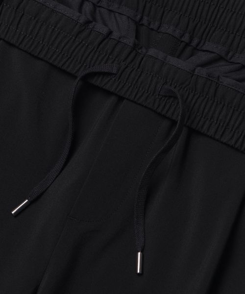 Shop MUSINSA STANDARD [Coolstandard] 一褶宽松松紧西裤 [黑色] MMCPL5Z10-BK