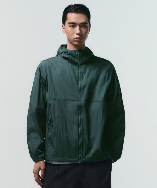 MUSINSA STANDARD City Leisure Lightweight Packable Windbreaker Jacket [Hunter Green] MMDJJ5Z81-TG