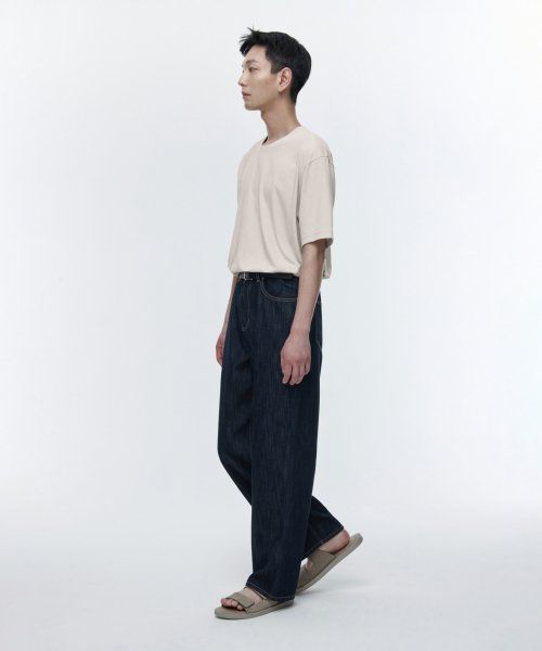 Shop MUSINSA STANDARD 仿亚麻宽版牛仔裤 [深靛蓝] MMCNP5Z02-DI