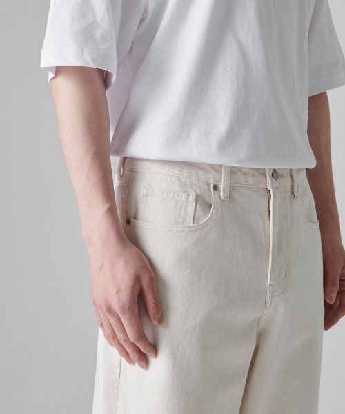 Sizing MUSINSA STANDARD 寬鬆直筒牛仔褲［奶油白］ MMCNP0Z19-CR