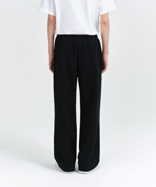 Lookbook Musinsa Standard One Tuck Wide Lounge Sweatpants [Black] MMBPKAZ03-BK