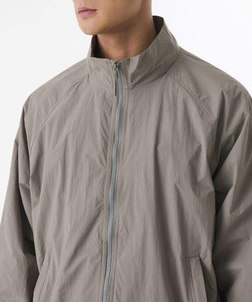 Lookbook Musinsa Standard Oversized High Neck Windbreaker Jacket [Light Khaki] MMDJJ5Z01-LK