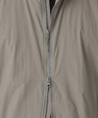 MUSINSA STANDARD 宽松立领防风夹克(浅卡其色) MMDJJ5Z01-LK Shop MUSINSA STANDARD 宽松立领防风夹克(浅卡其色) MMDJJ5Z01-LK