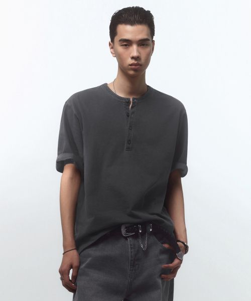 MUSINSA STANDARD Pigment Henry Neck T-Shirt [Charcoal Gray] MMFTS5D32-CG